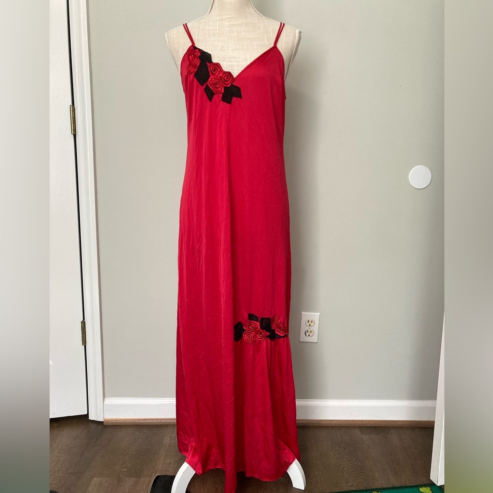 shadowline nightgown Red Floor Length Spegetti Straps Size Small